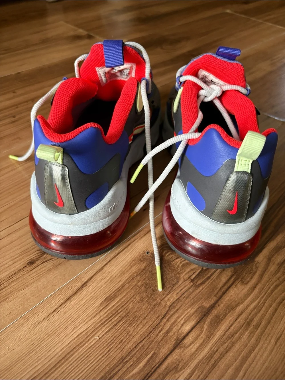 Nike 270 react sneakers